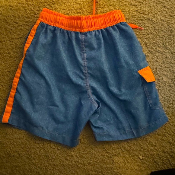 Resort wear swim trunks size 4 - Picture 2 of 4